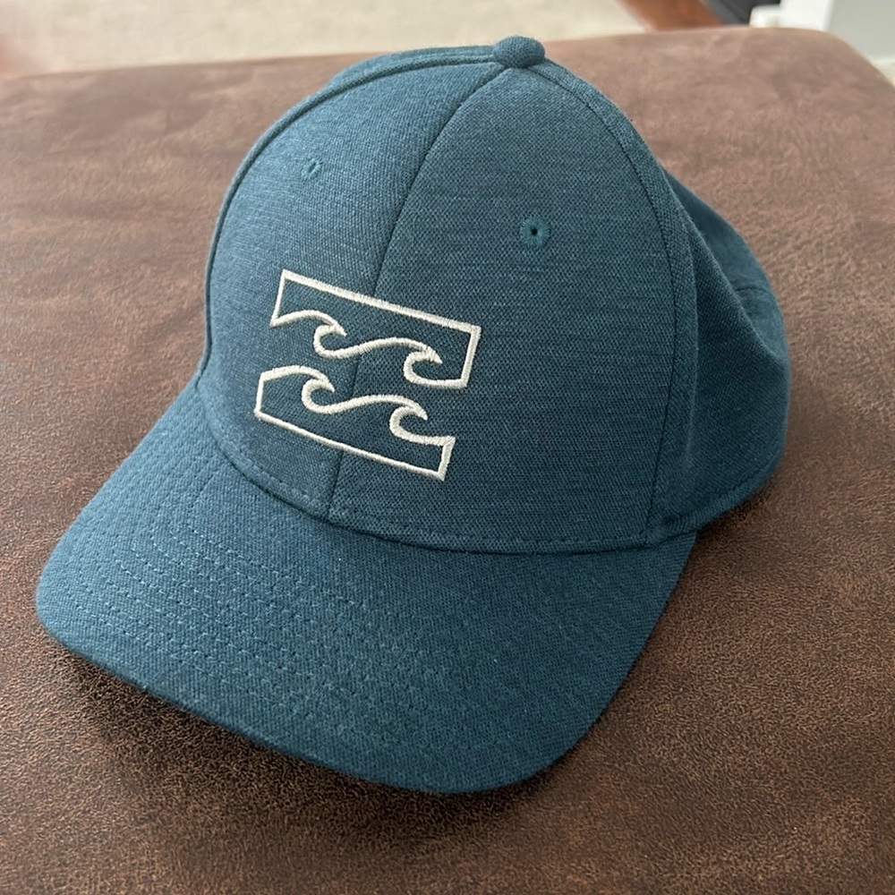 Billabong Hat, never worn without tags